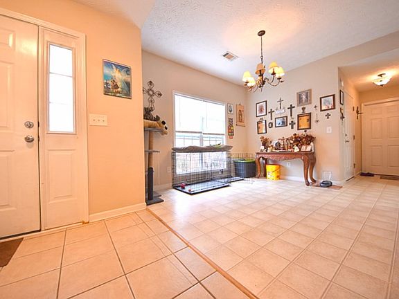 4th image of 41 Brentwood Dr