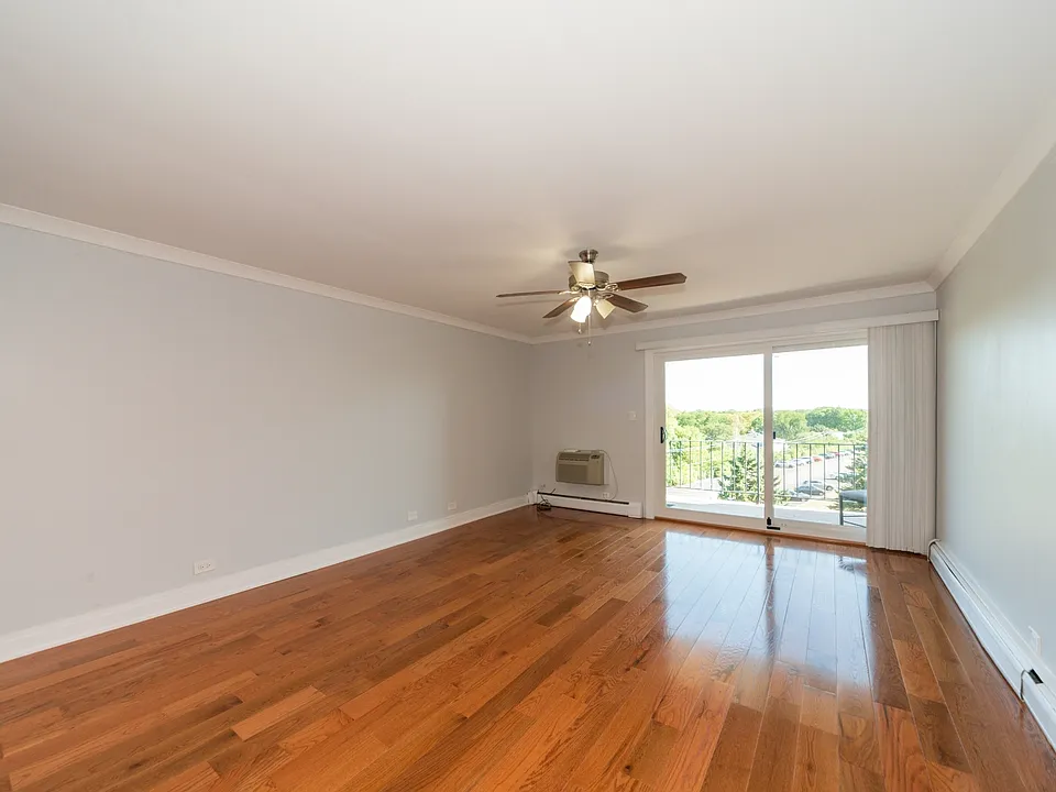 18 E Old Willow Rd #531