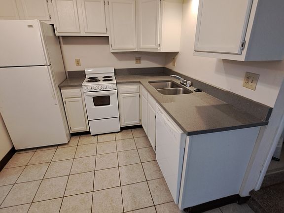 2nd image of 1826 N Star Ave