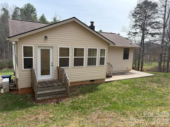 216 Pickens Rd, Weaverville, NC 28787