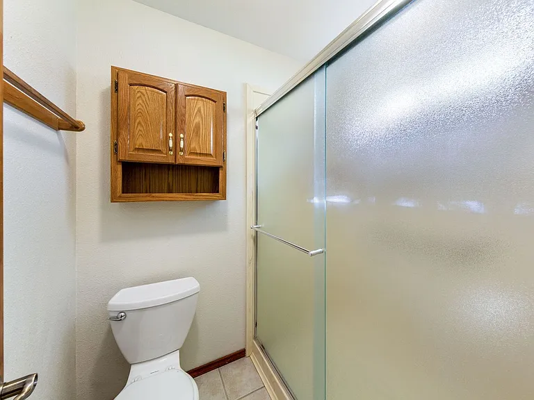 57 Woodcreek Dr — Photo 16