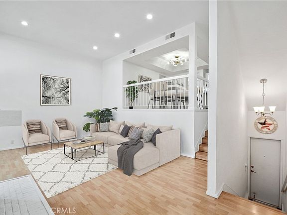 5th image of 8522 Village Ln