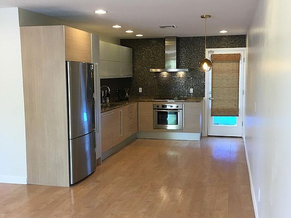 4th image of 1850 E Maryland Ave Unit 69
