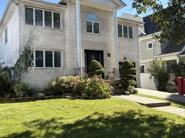 659 Rockaway St, Staten Island, NY 10307