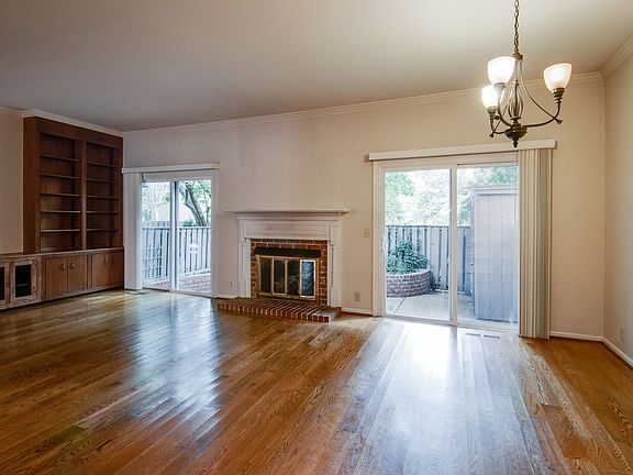 5th image of 4400 Belmont Park Ter APT 222