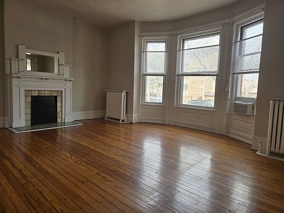 5th image of 1257 N York St #7