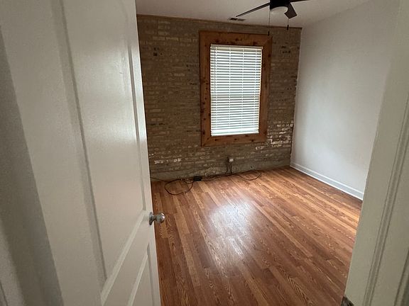 2nd image of 1652 W Farwell Ave #Gl