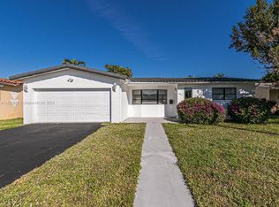 5511 Garfield St, Hollywood, FL 33021