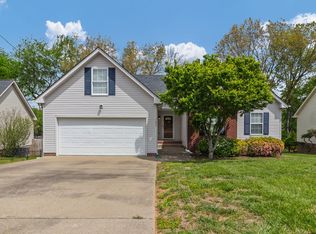 1097 Gunpoint Dr, Clarksville, TN 37042