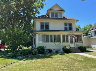 609 W Marshall St, Marshall, MN 56258
