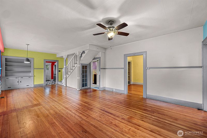 4th image of 609 Lakeway Drive
