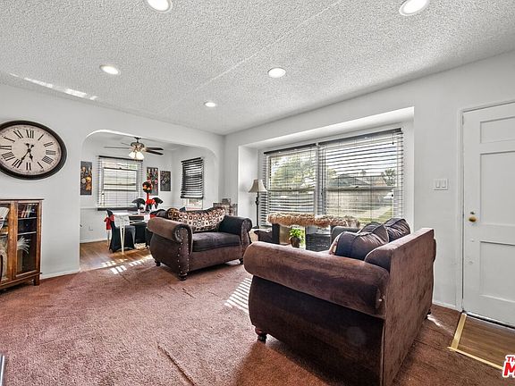 5th image of 157 W 121st St