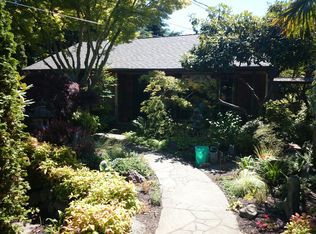 3723 SW Kenyon St, Seattle, WA 98126