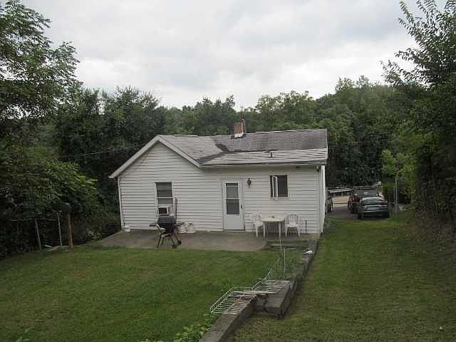 2nd image of 2641 Radebaugh Rd