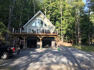 181 Lennon Rd, Greentown, PA 18426