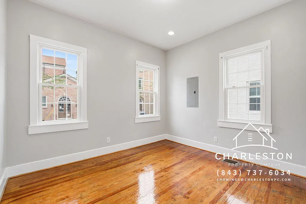 2 bed, 1.0 bath, 912 sqft, $2,595 — Photo 2