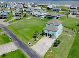 3228 Castle Dr, Crystal Beach, TX 77650