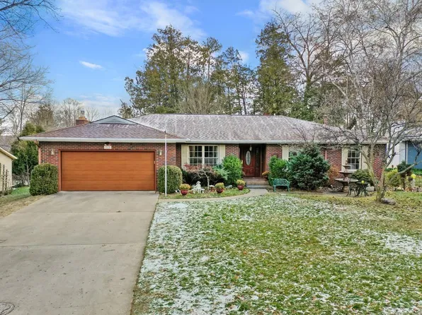 712 Cherokee St, Traverse City, MI 49684