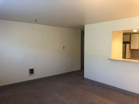 5th image of 920 NE 63rd St #303