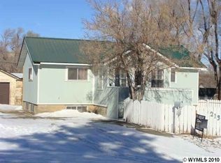 213 E Maple St, Rawlins, WY 82301