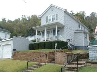 1111 N 8th St, Martins Ferry, OH 43935