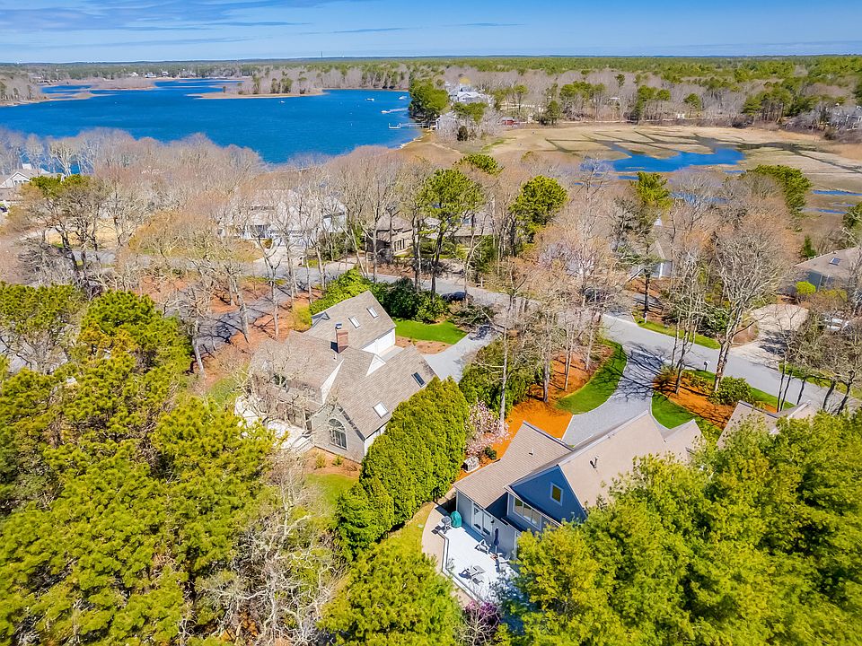 4 Tide Run Mashpee MA 02649 Zillow