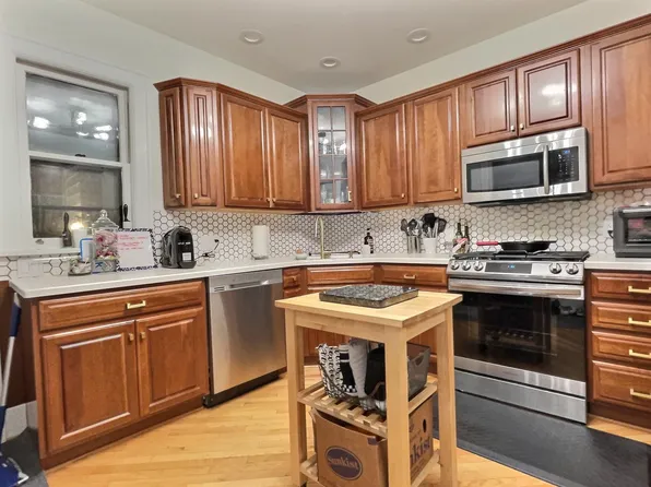 110 Berkeley St APT 1, Rochester, NY 14607