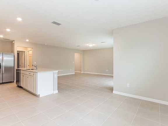 5th image of 2267 Shasta St
