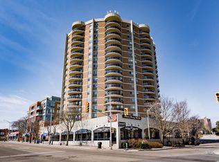 6 John St, Oakville, ON L6K 3T1