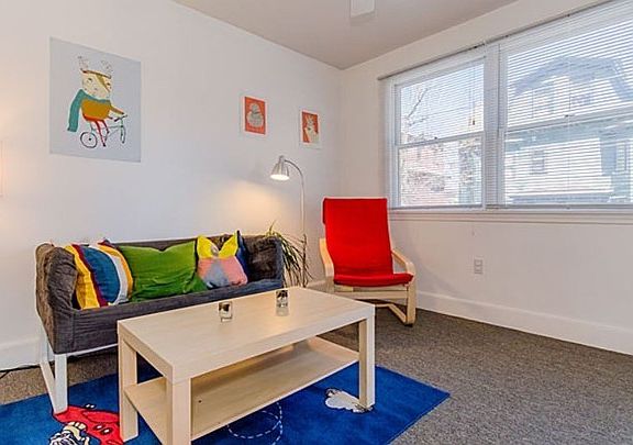 4th image of 6 West St #1