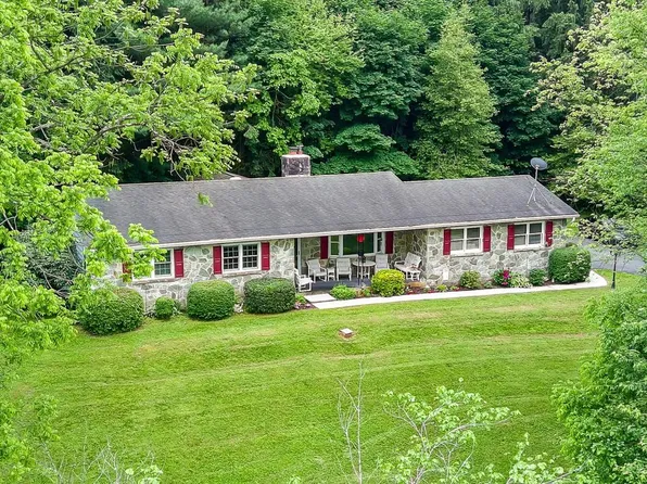 417 Ray Mar Rd, Oxford, PA 19363