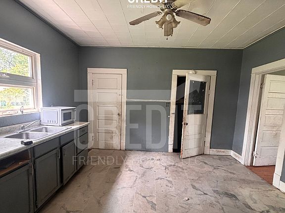 5th image of 1434 E Hickory St