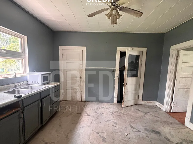 1434 E Hickory St — Photo 5