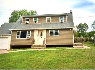 19 S 35th Street, Wyandanch, NY 11798