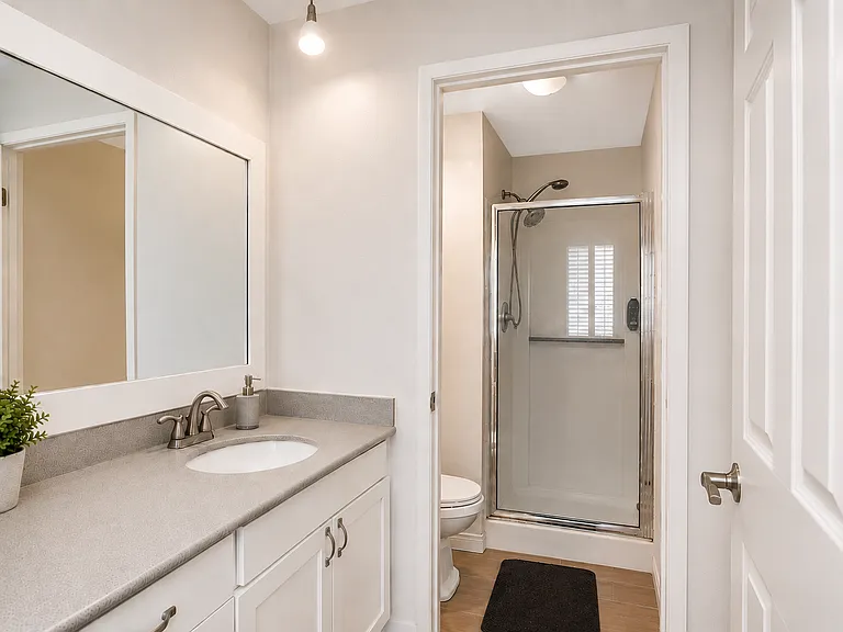 1098 Everett Pl — Photo 11
