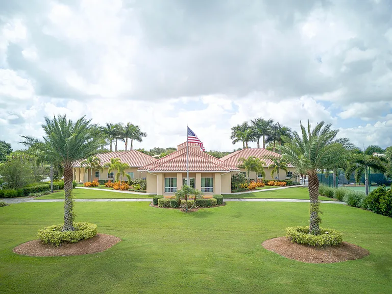 726 SW Aruba Bay — Photo 37