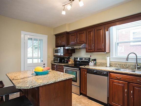 2nd image of 341 Sunrise Ave