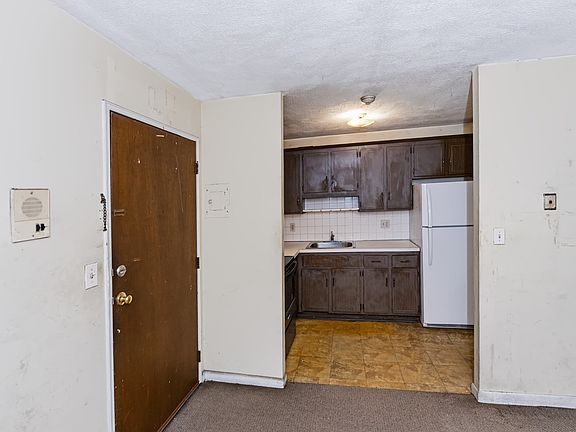 4th image of 110 Boston Post Rd E APT 5
