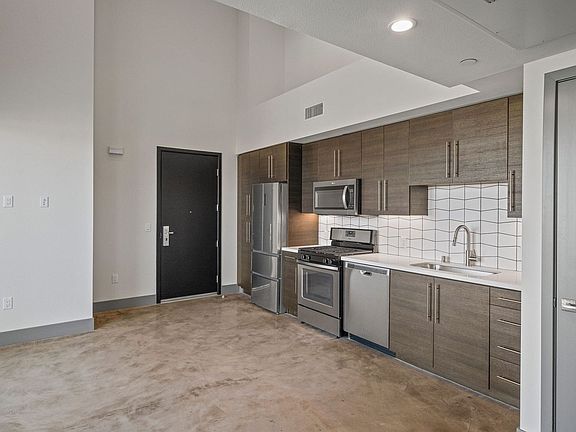 4th image of 10625 W Tabor St #503