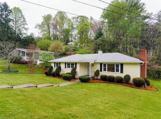 37 Carlton Pl, Asheville, NC 28806