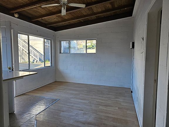 4th image of 13955 Lakeshore Dr #8