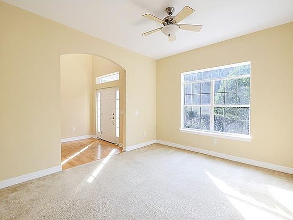 3rd image of 1679 Rosewood Dr