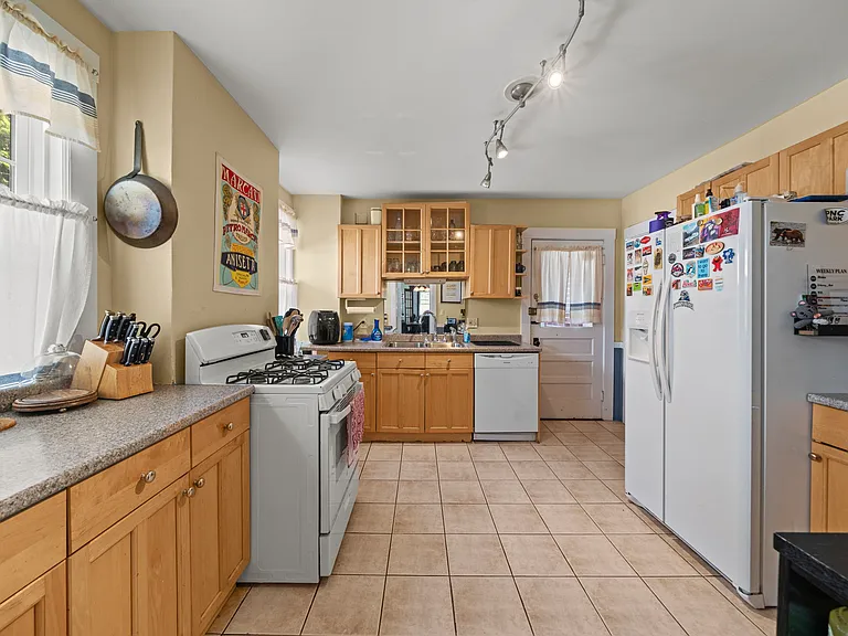 119 Eliot St #1 — Photo 8