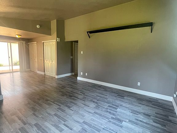 4th image of 649 Bavarian Ln SE