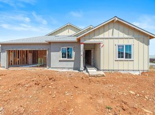 2587 Seiad St, Redding, CA 96002