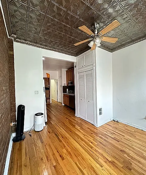 349 W Broadway #16 — Photo 6