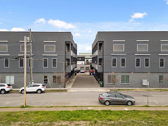 2nd image of 1505 Jefferson St #105