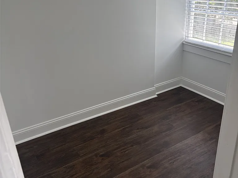 1103 Magnolia Curv #D — Photo 3