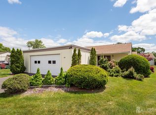 30C Larch Plz, Monroe Township, NJ 08831