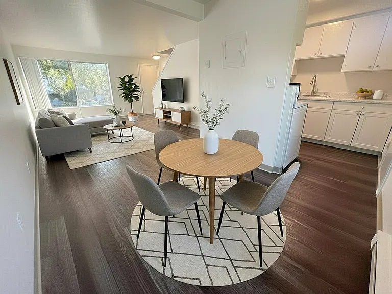 LC125th Townhomes — Photo 13